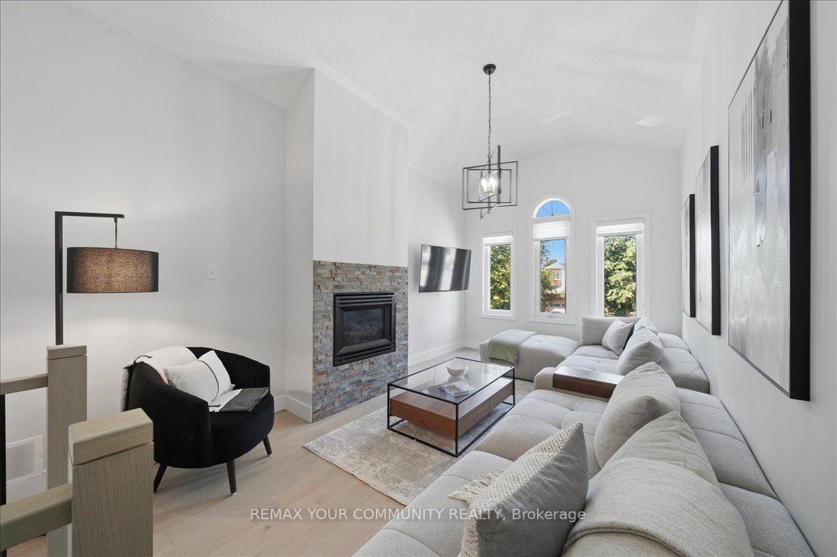Photo 22 of 91 Downey Circle, Aurora, Bayview Wellington — HOMEH