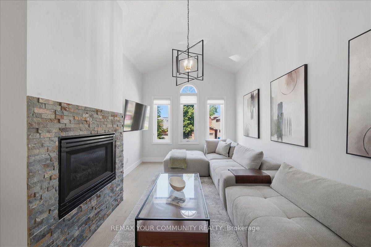 Photo 23 of 91 Downey Circle, Aurora, Bayview Wellington — HOMEH