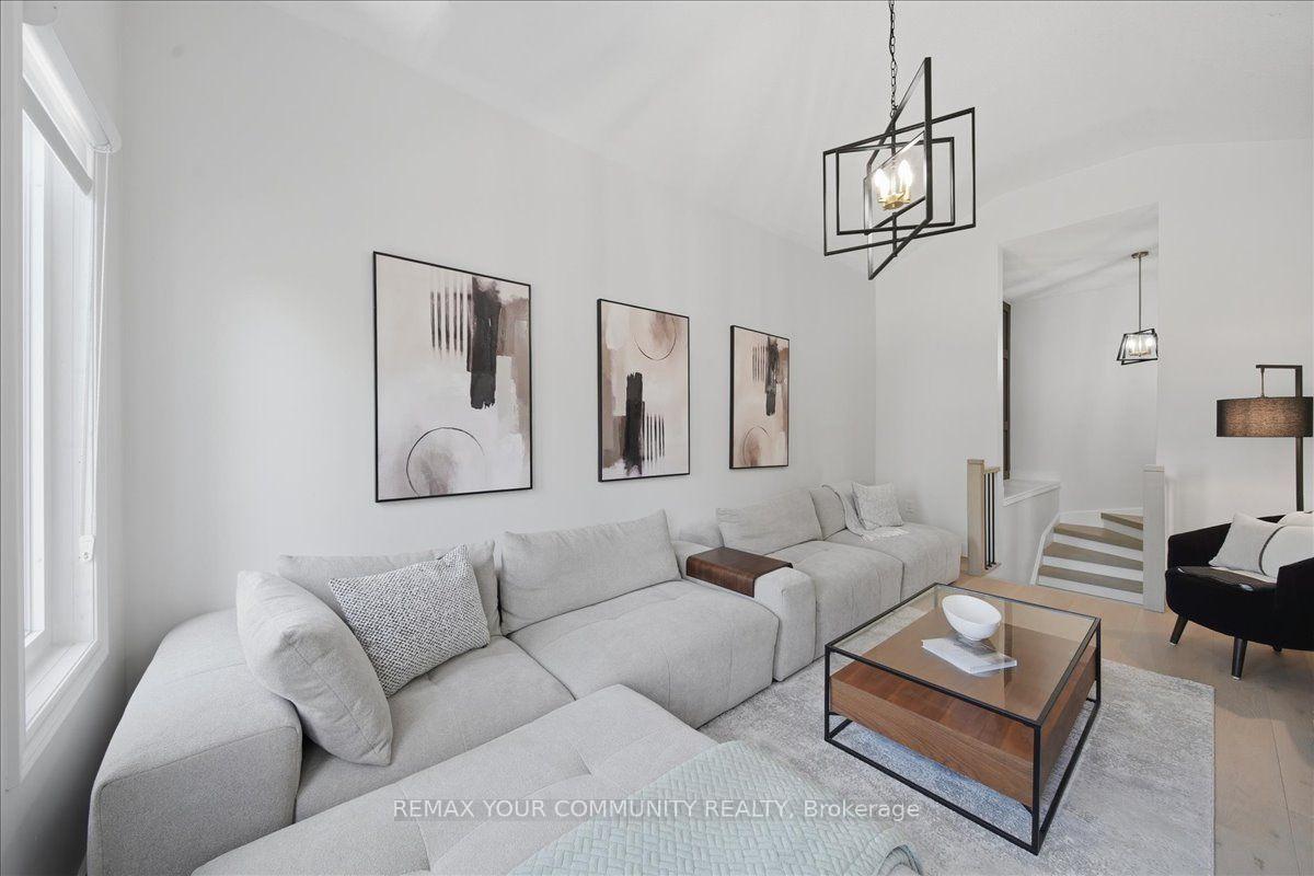 Photo 24 of 91 Downey Circle, Aurora, Bayview Wellington — HOMEH