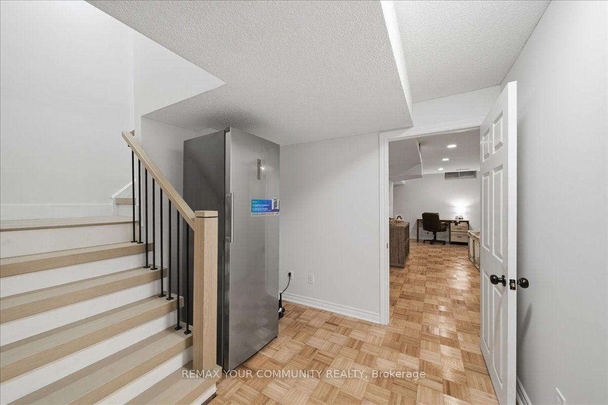 Photo 35 of 91 Downey Circle, Aurora, Bayview Wellington — HOMEH