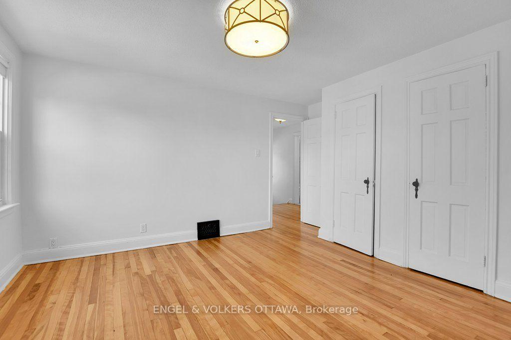 Photo 19 of 21 Reid Avenue, Ottawa, Civic Hospital — HOMEH