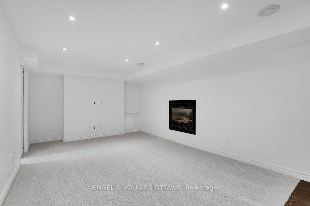 Photo 27 of 21 Reid Avenue, Ottawa, Civic Hospital — HOMEH