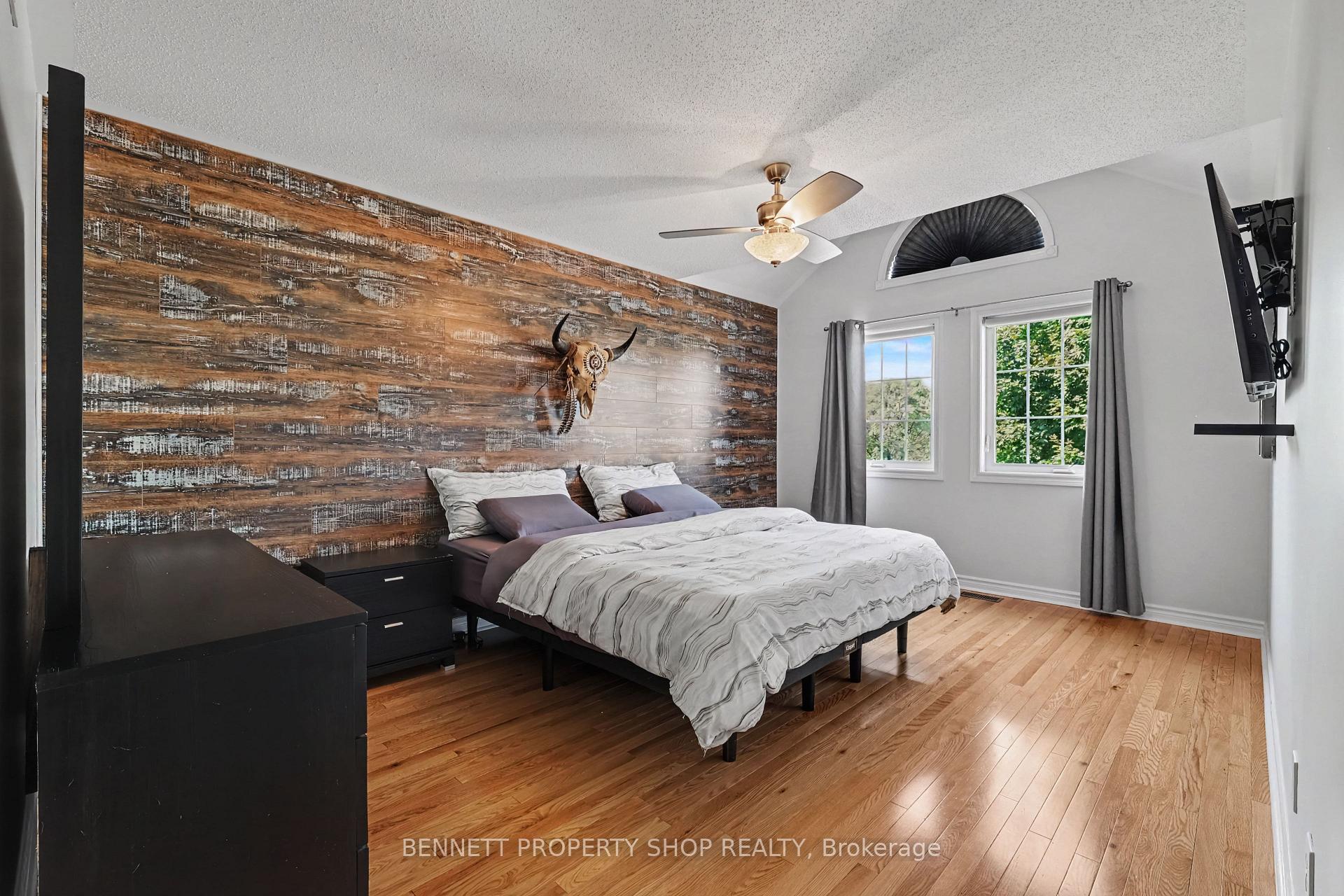 Photo 21 of 32 Rochelle Drive, Ottawa, Richmond — HOMEH