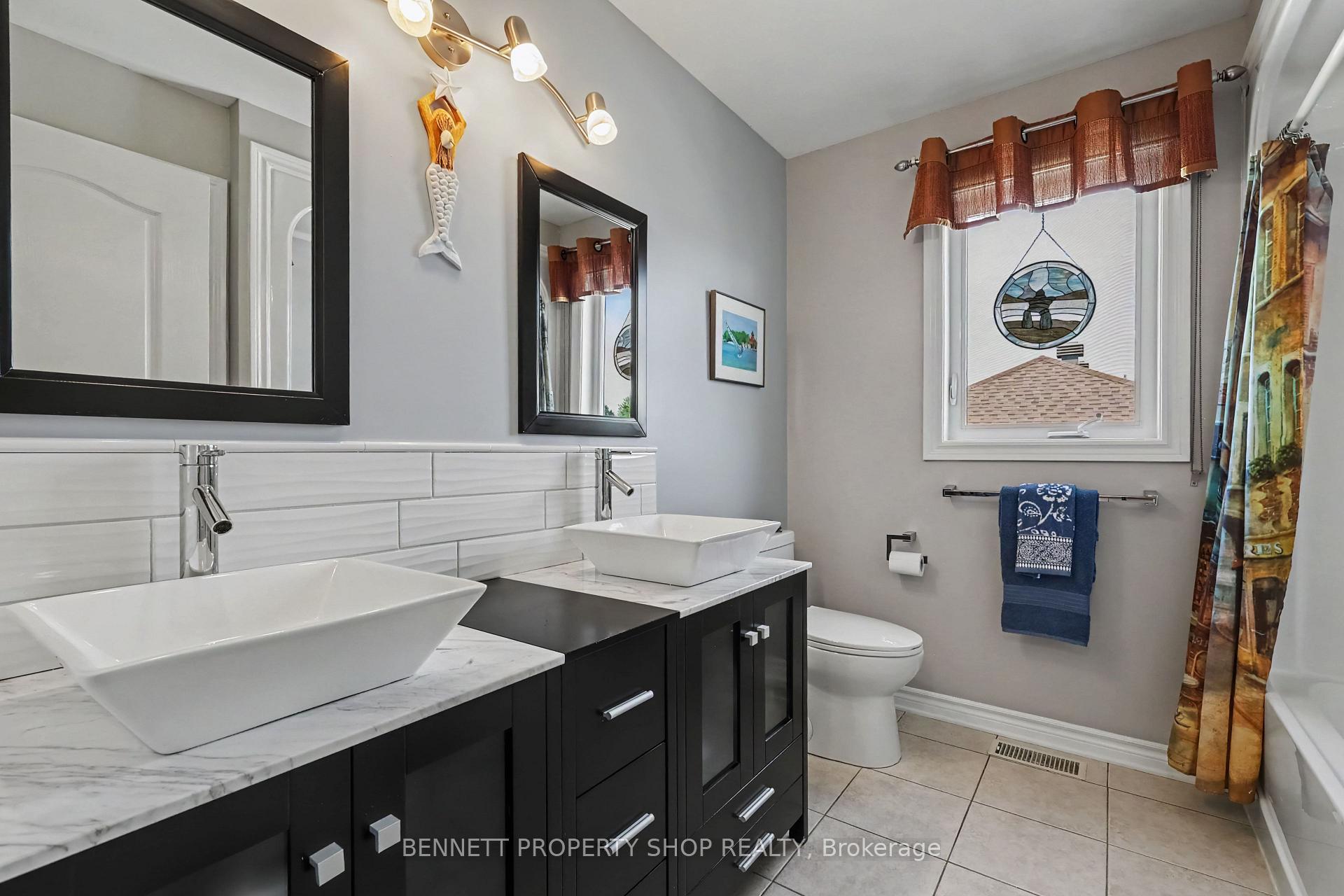 Photo 29 of 32 Rochelle Drive, Ottawa, Richmond — HOMEH