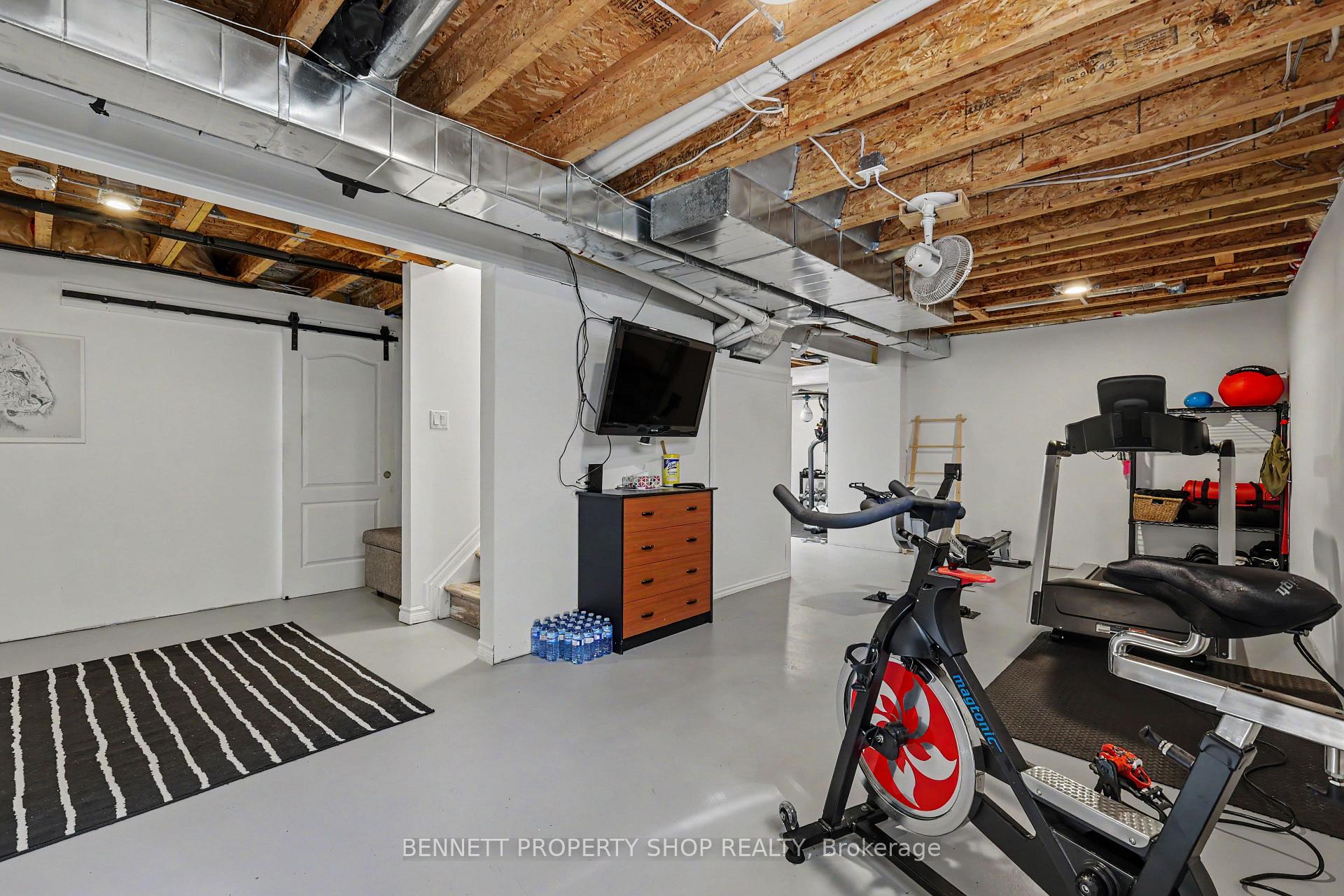 Photo 38 of 32 Rochelle Drive, Ottawa, Richmond — HOMEH