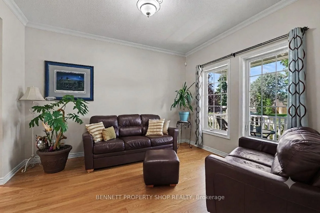 Photo 4 of 32 Rochelle Drive, Ottawa, Richmond — HOMEH