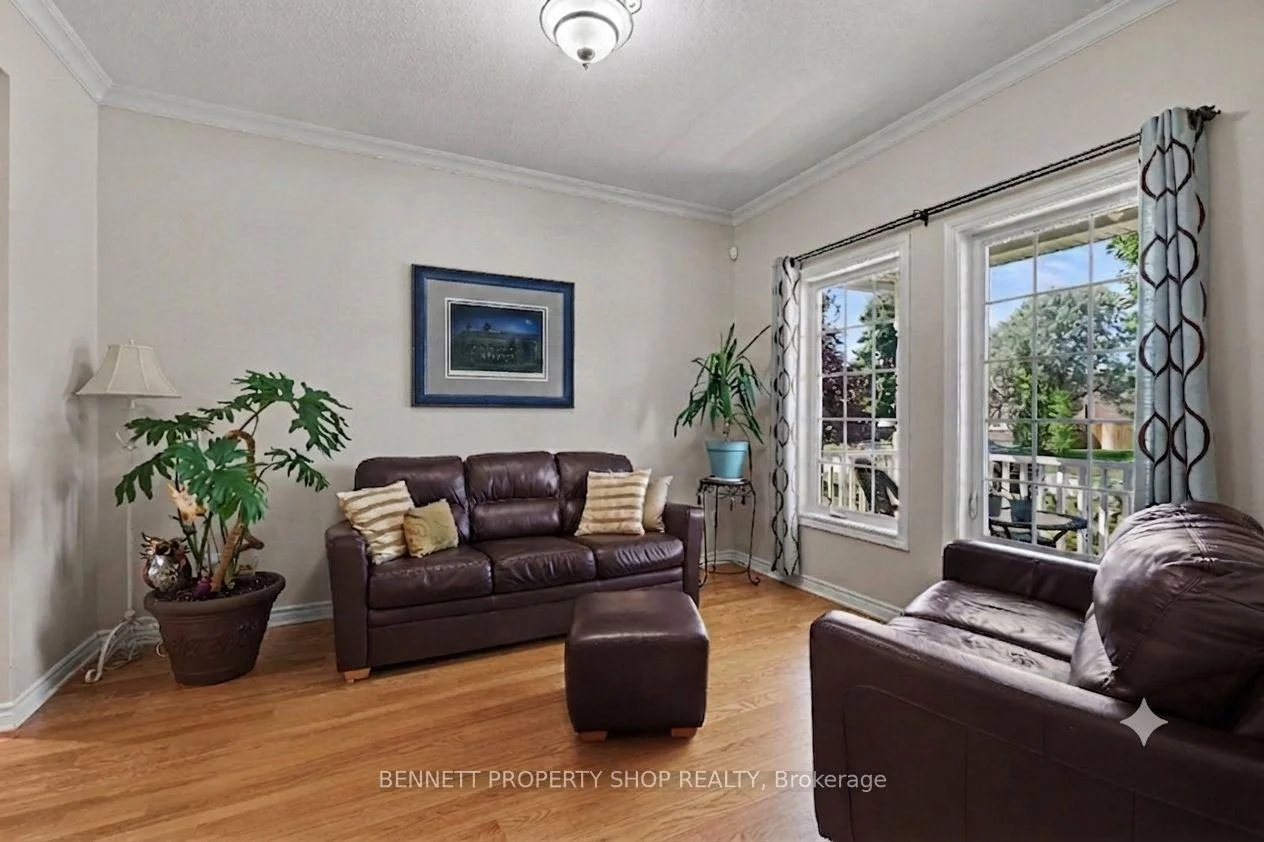 Photo 8 of 32 Rochelle Drive, Ottawa, Richmond — HOMEH