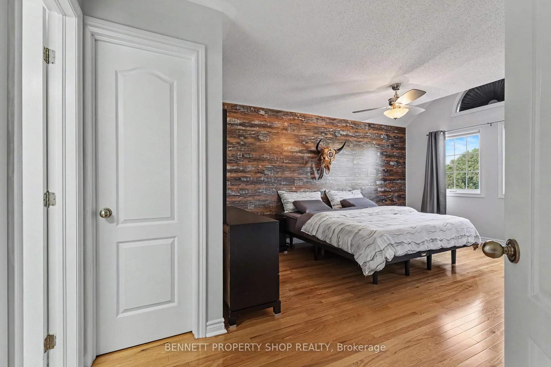 Photo 31 of 32 Rochelle Drive, Ottawa, Richmond — HOMEH
