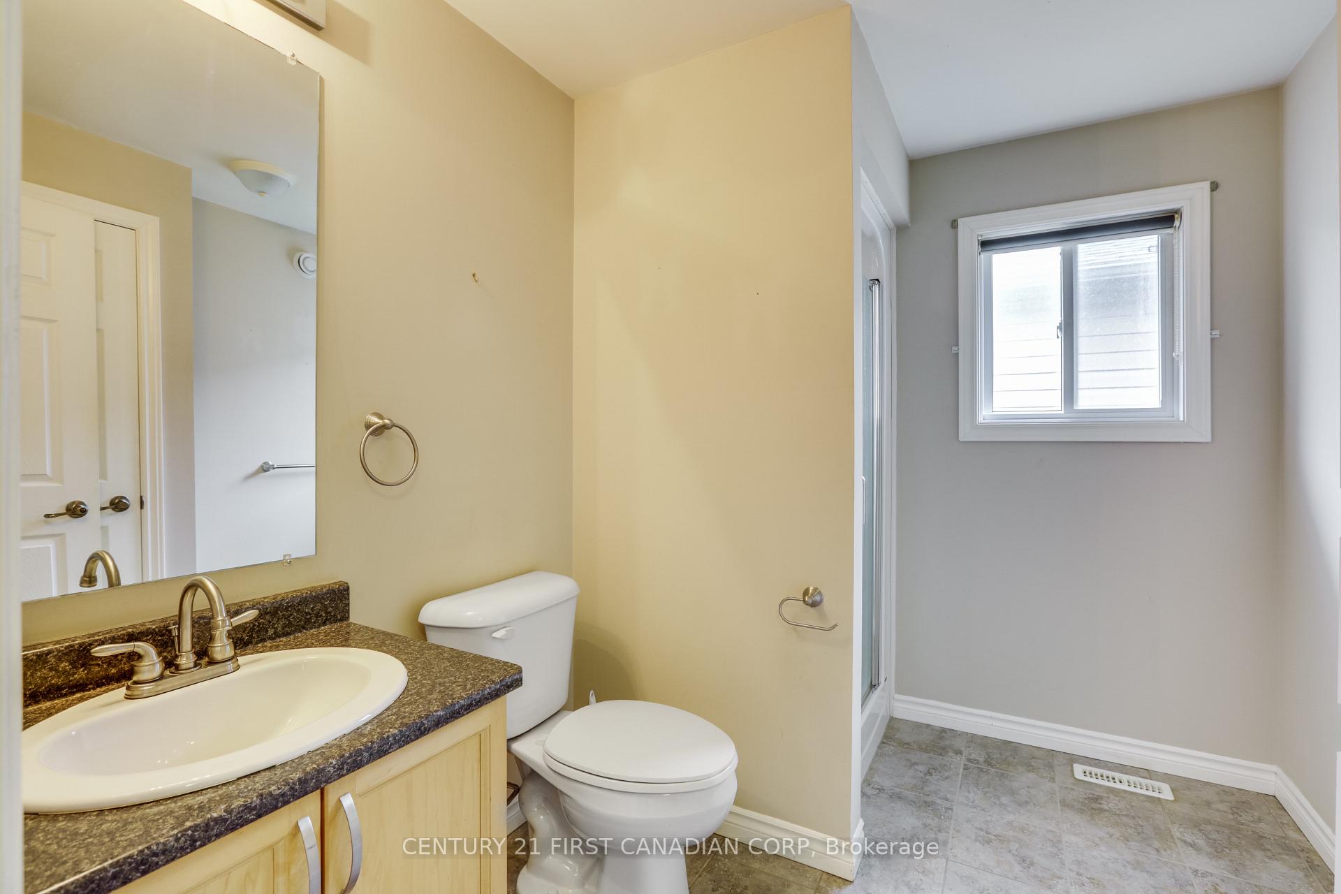Photo 8 of 204 Ewart Street, Strathroy-Caradoc, NW — HOMEH