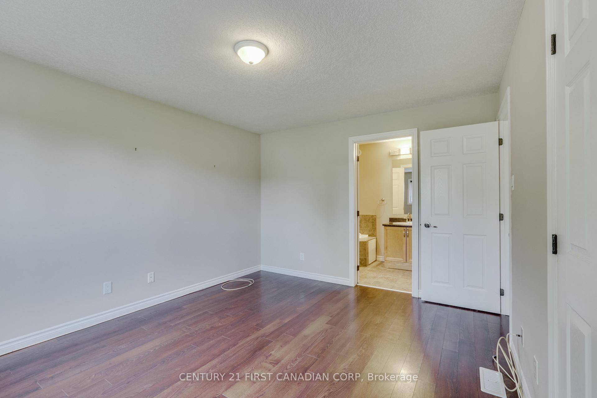 Photo 10 of 204 Ewart Street, Strathroy-Caradoc, NW — HOMEH