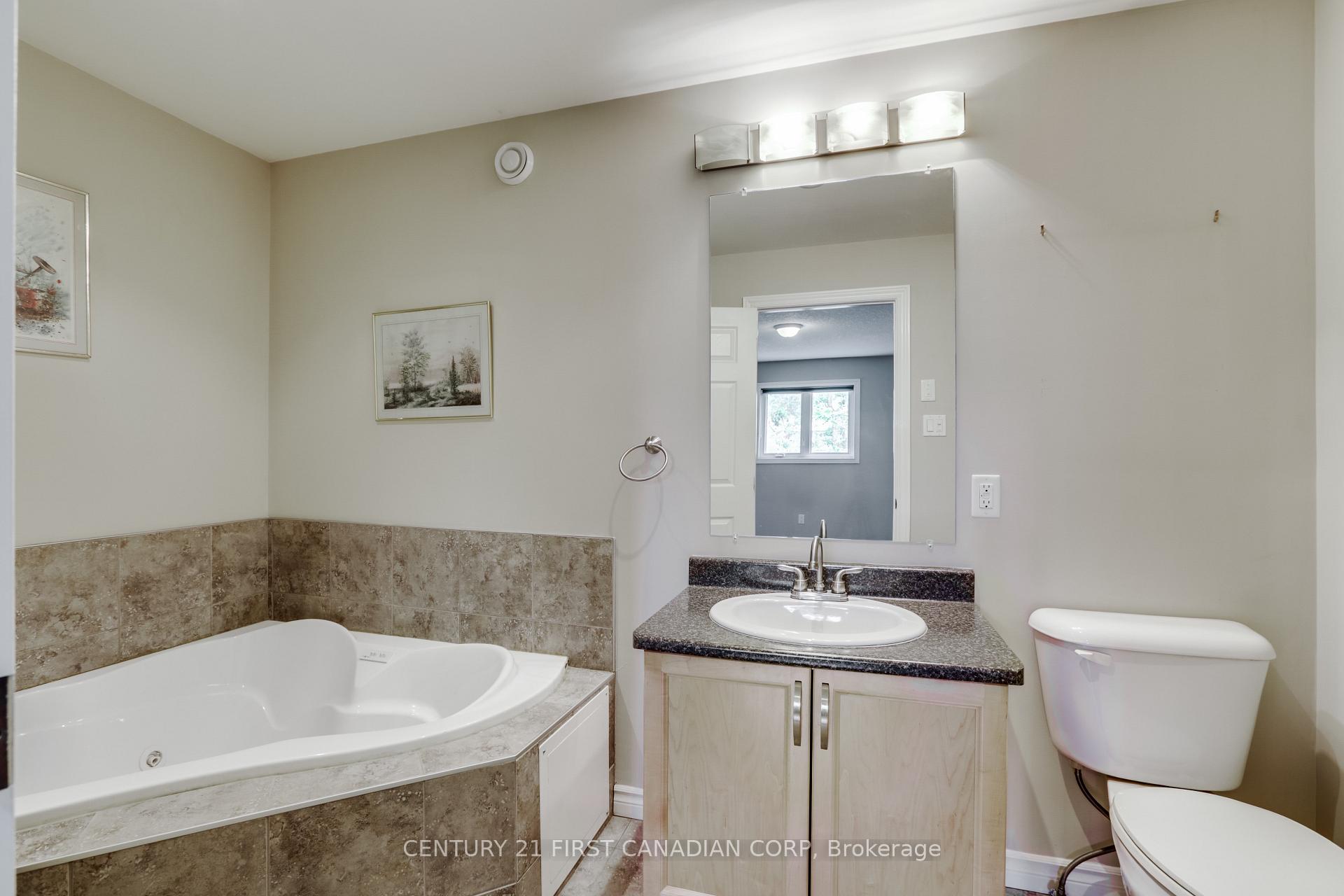 Photo 12 of 204 Ewart Street, Strathroy-Caradoc, NW — HOMEH