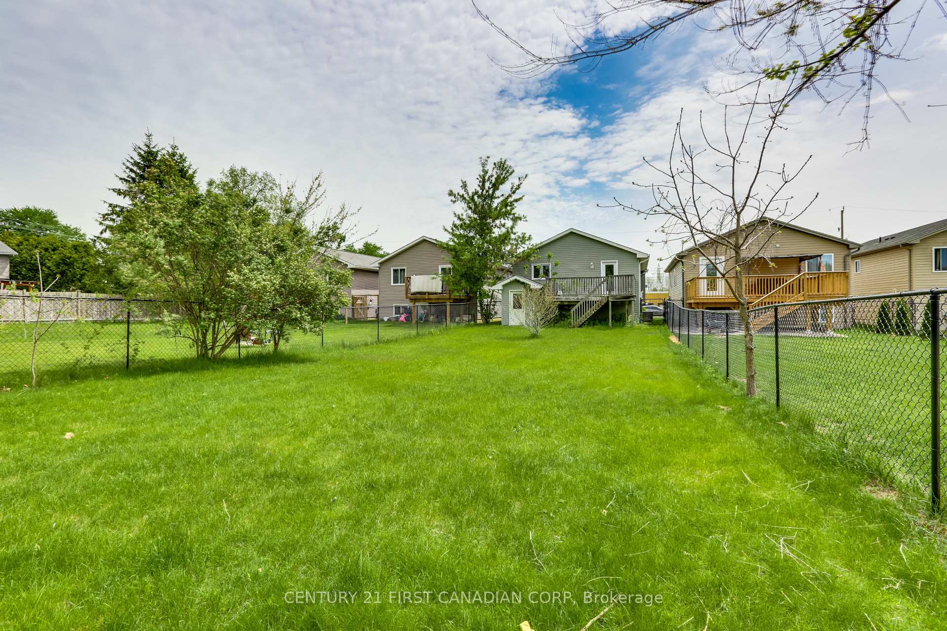 Photo 24 of 204 Ewart Street, Strathroy-Caradoc, NW — HOMEH