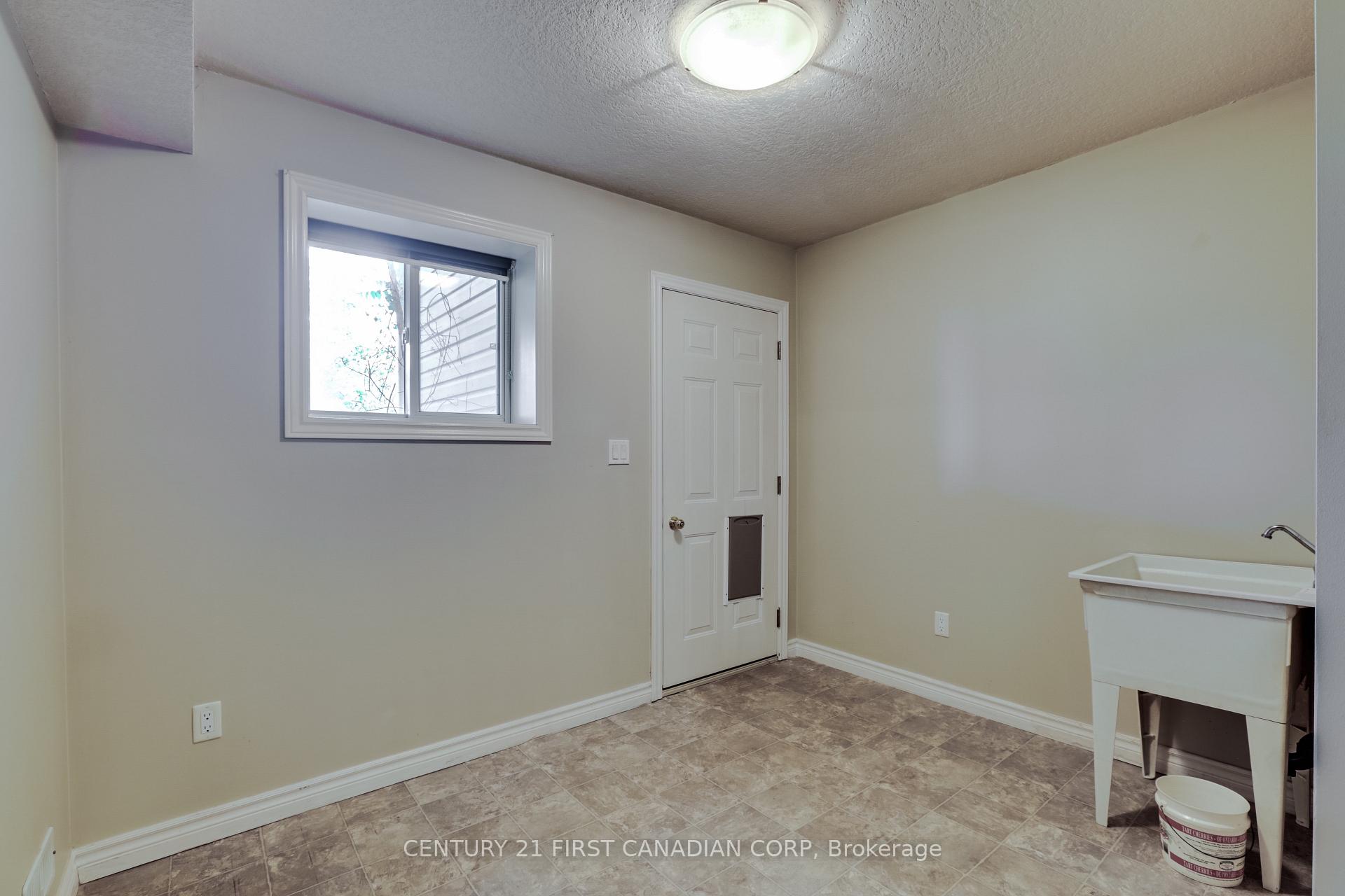 Photo 26 of 204 Ewart Street, Strathroy-Caradoc, NW — HOMEH