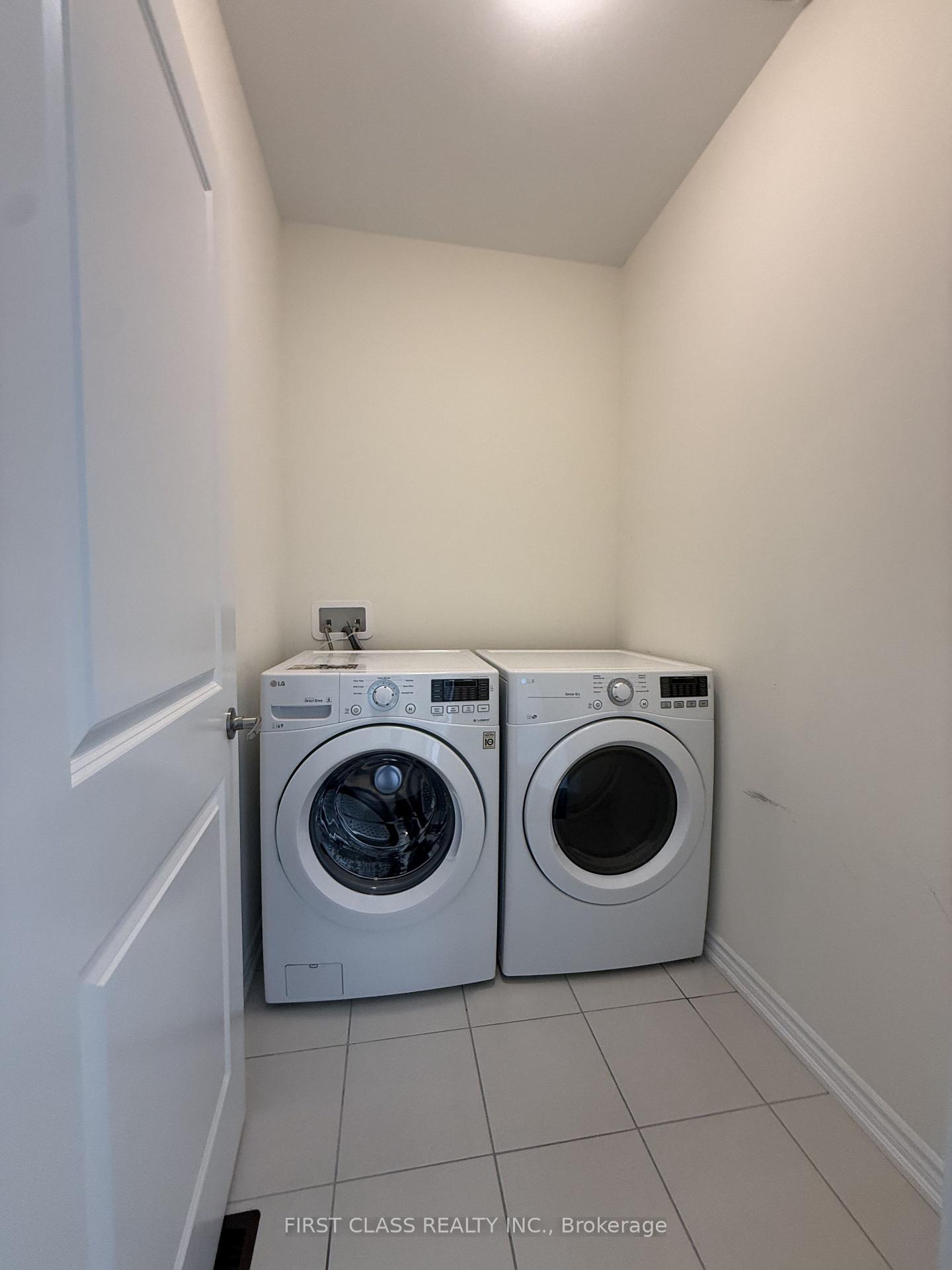 Photo 14 of 31 Breyworth Road, Markham, Victoria Square — HOMEH