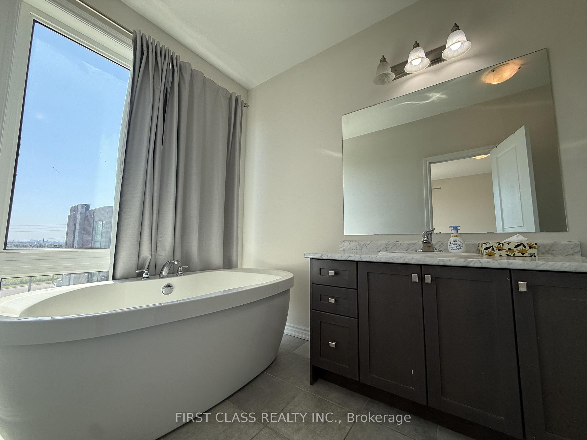 Photo 16 of 31 Breyworth Road, Markham, Victoria Square — HOMEH