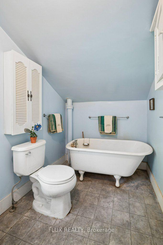 Photo 24 of 48 Misty River Drive, Woolwich — HOMEH