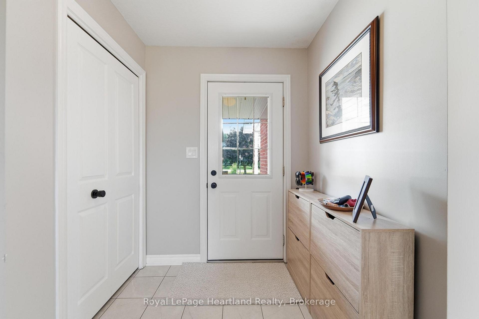 Photo 18 of 176 Mcfarlin Drive, West Grey — HOMEH
