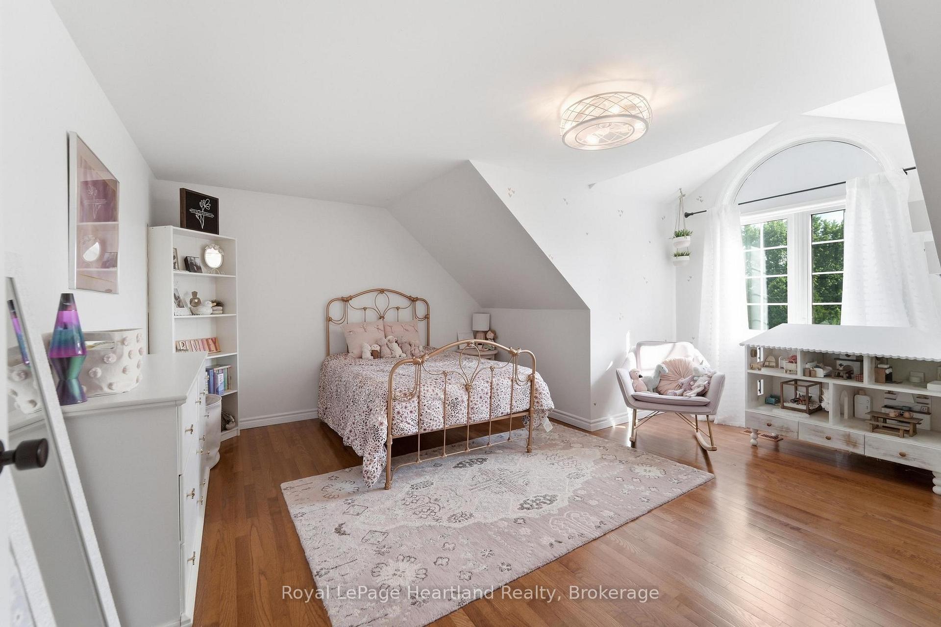 Photo 22 of 176 Mcfarlin Drive, West Grey — HOMEH