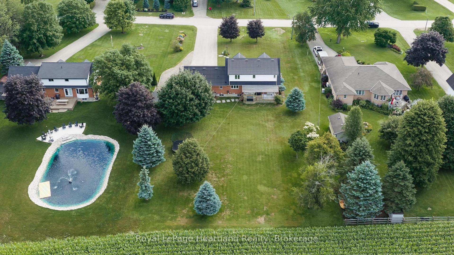 Photo 45 of 176 Mcfarlin Drive, West Grey — HOMEH