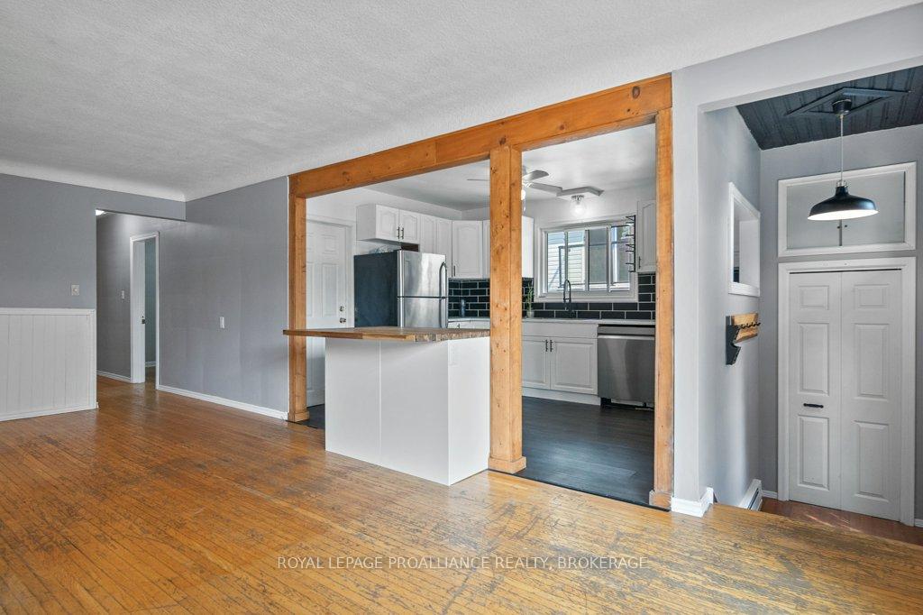 Photo 3 of 590 Macdonnell Street, Kingston, East of Sir John A. Blvd — HOMEH