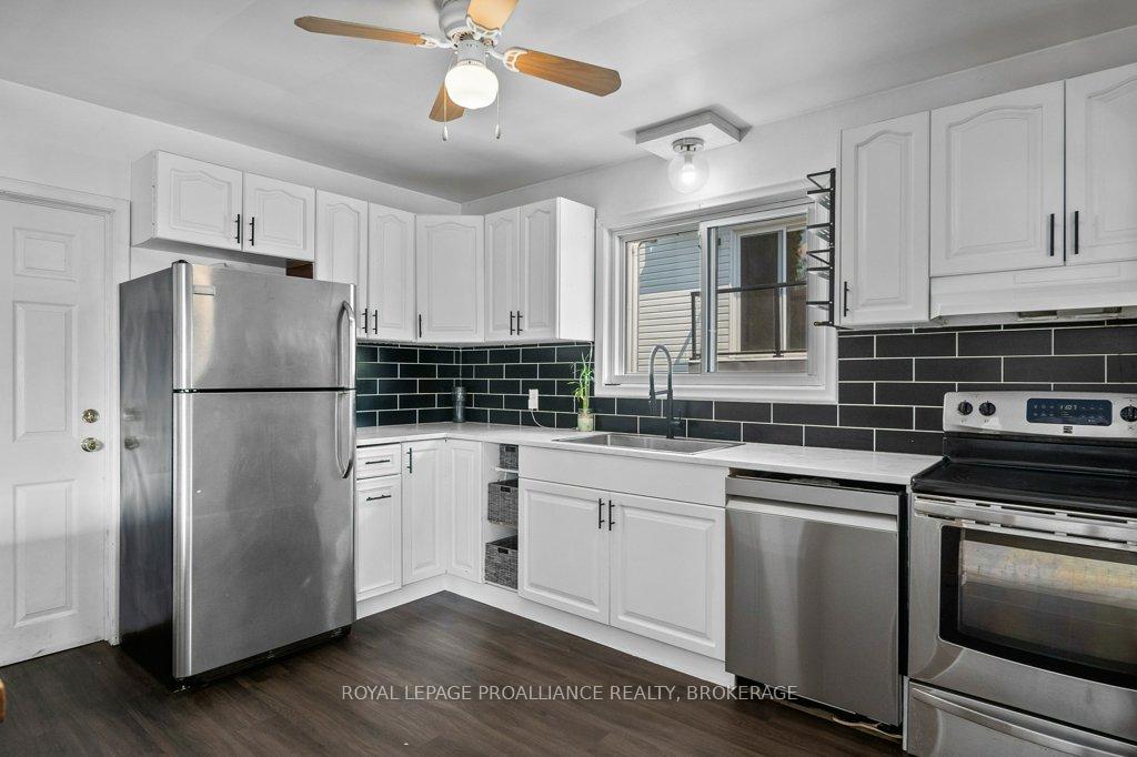 Photo 5 of 590 Macdonnell Street, Kingston, East of Sir John A. Blvd — HOMEH