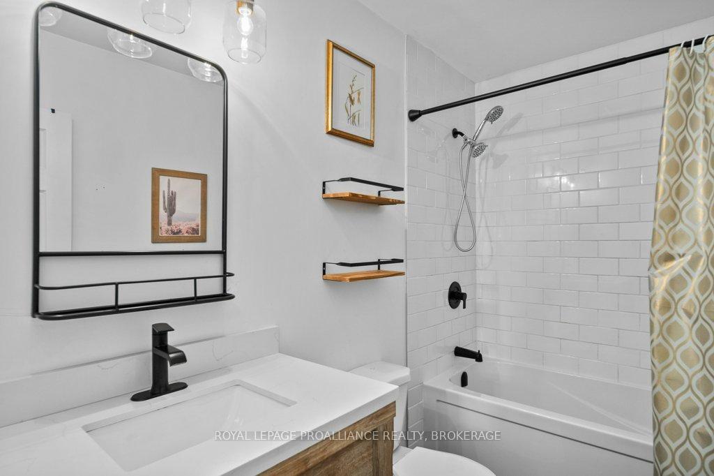 Photo 7 of 590 Macdonnell Street, Kingston, East of Sir John A. Blvd — HOMEH