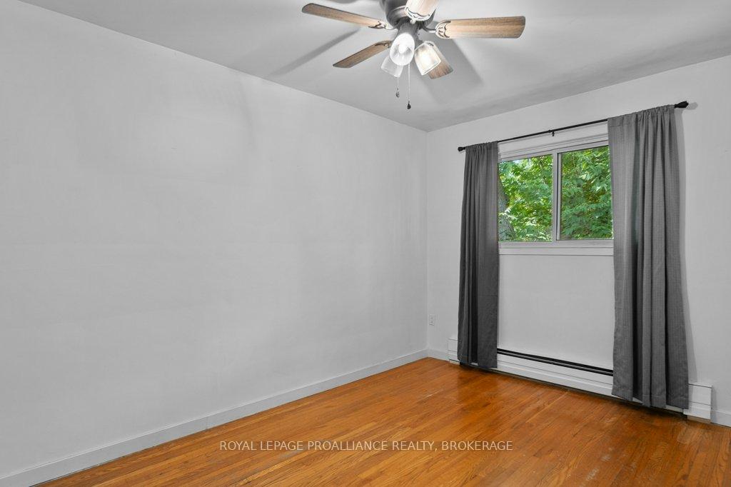 Photo 11 of 590 Macdonnell Street, Kingston, East of Sir John A. Blvd — HOMEH
