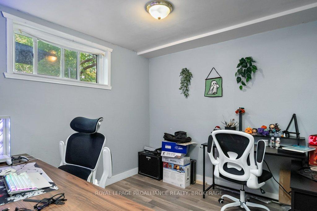 Photo 20 of 590 Macdonnell Street, Kingston, East of Sir John A. Blvd — HOMEH
