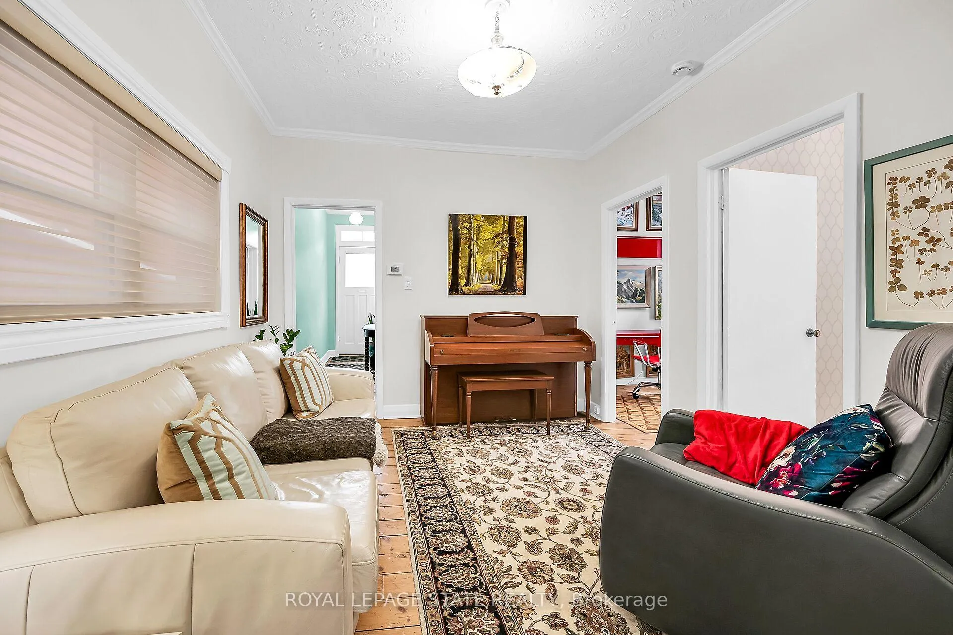 Photo 8 of 19 Ferrie Street E, Hamilton, North End — HOMEH