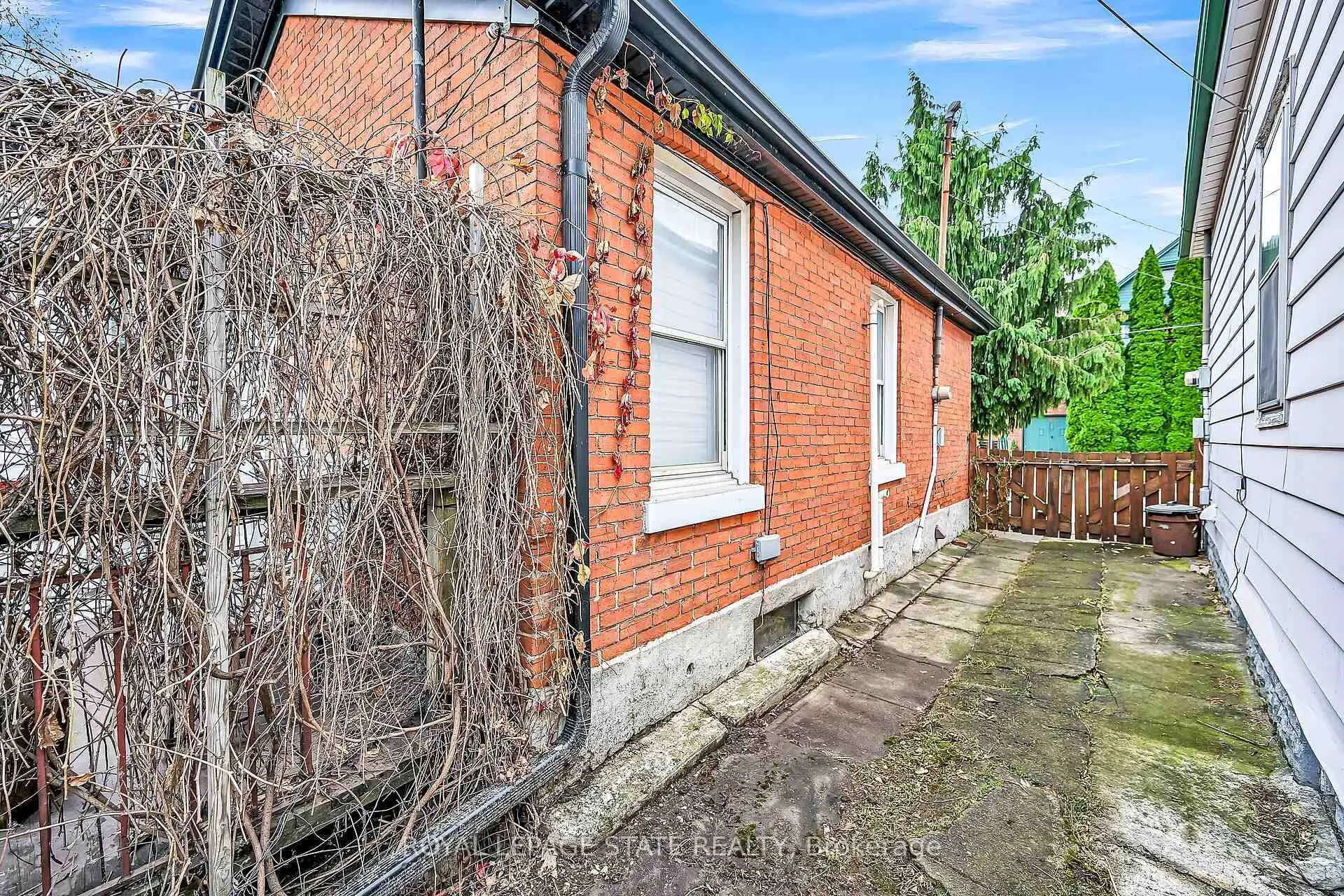 Photo 40 of 19 Ferrie Street E, Hamilton, North End — HOMEH