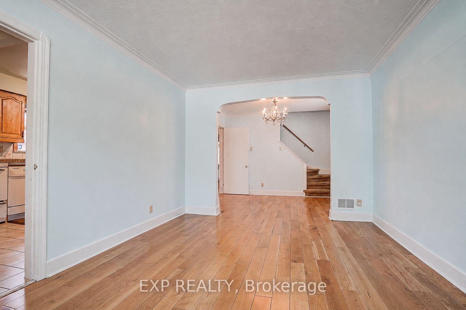Photo 6 of 298 Glebemount Avenue, Toronto, East York — HOMEH