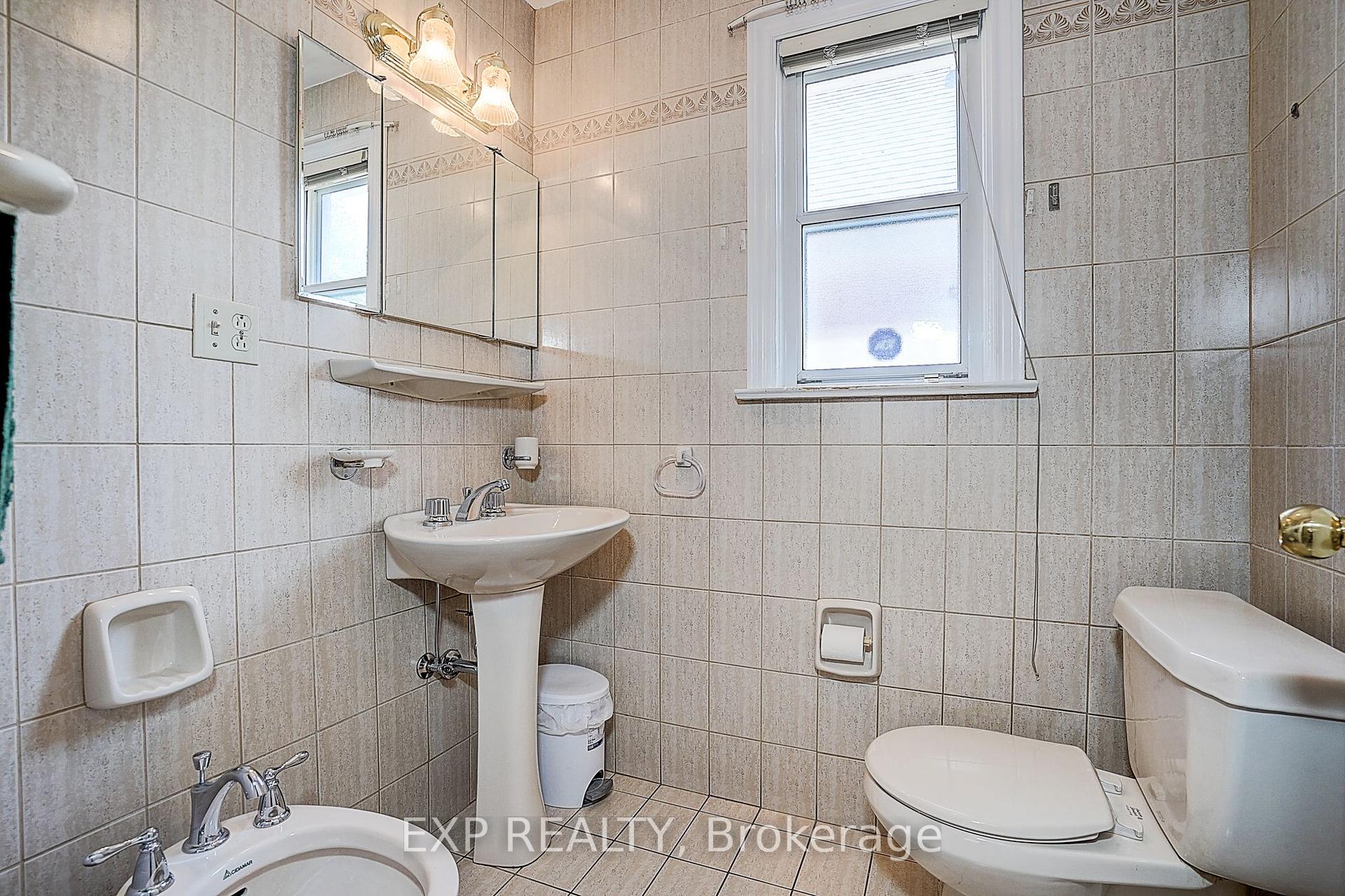 Photo 20 of 298 Glebemount Avenue, Toronto, East York — HOMEH