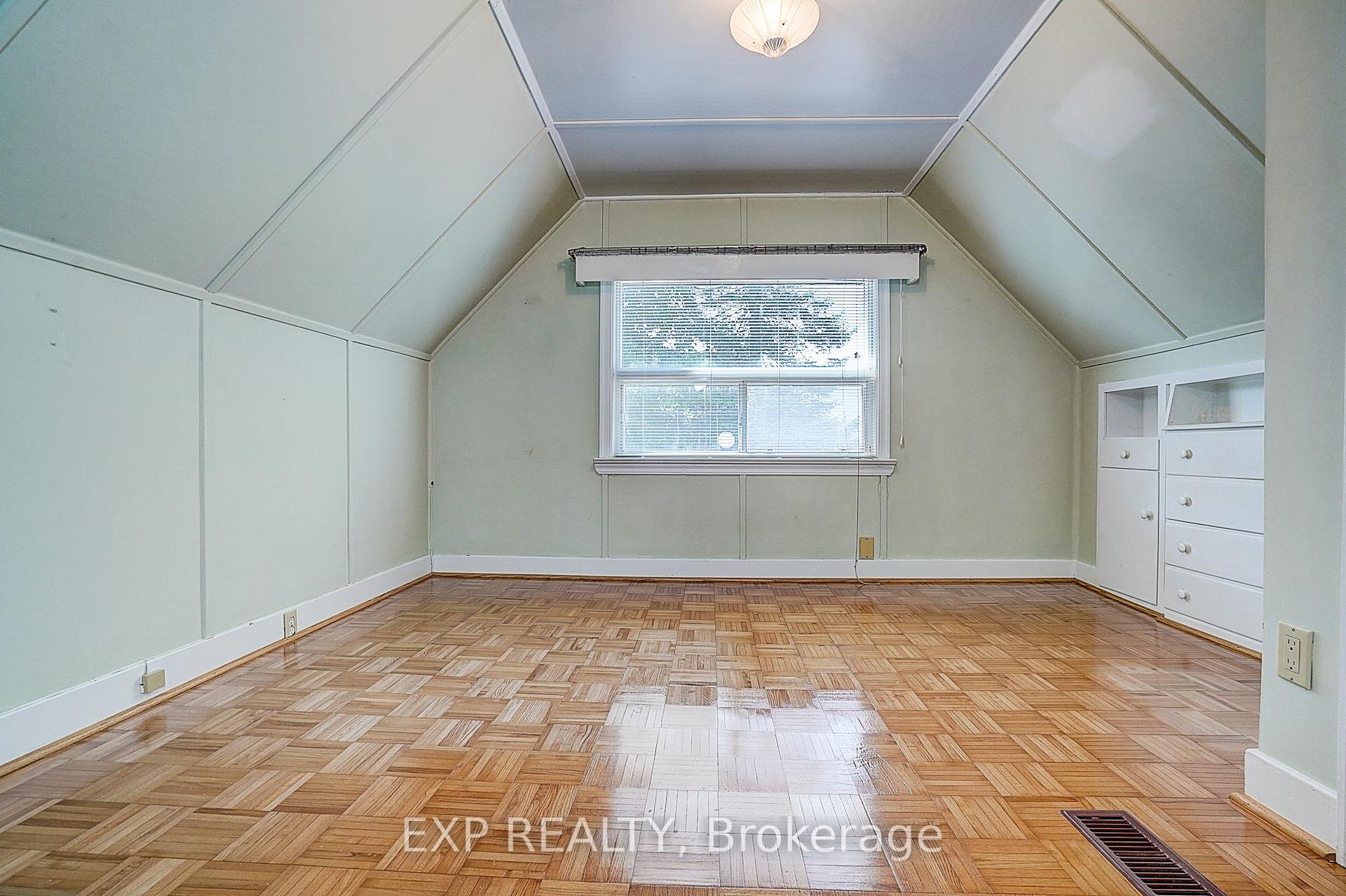 Photo 24 of 298 Glebemount Avenue, Toronto, East York — HOMEH