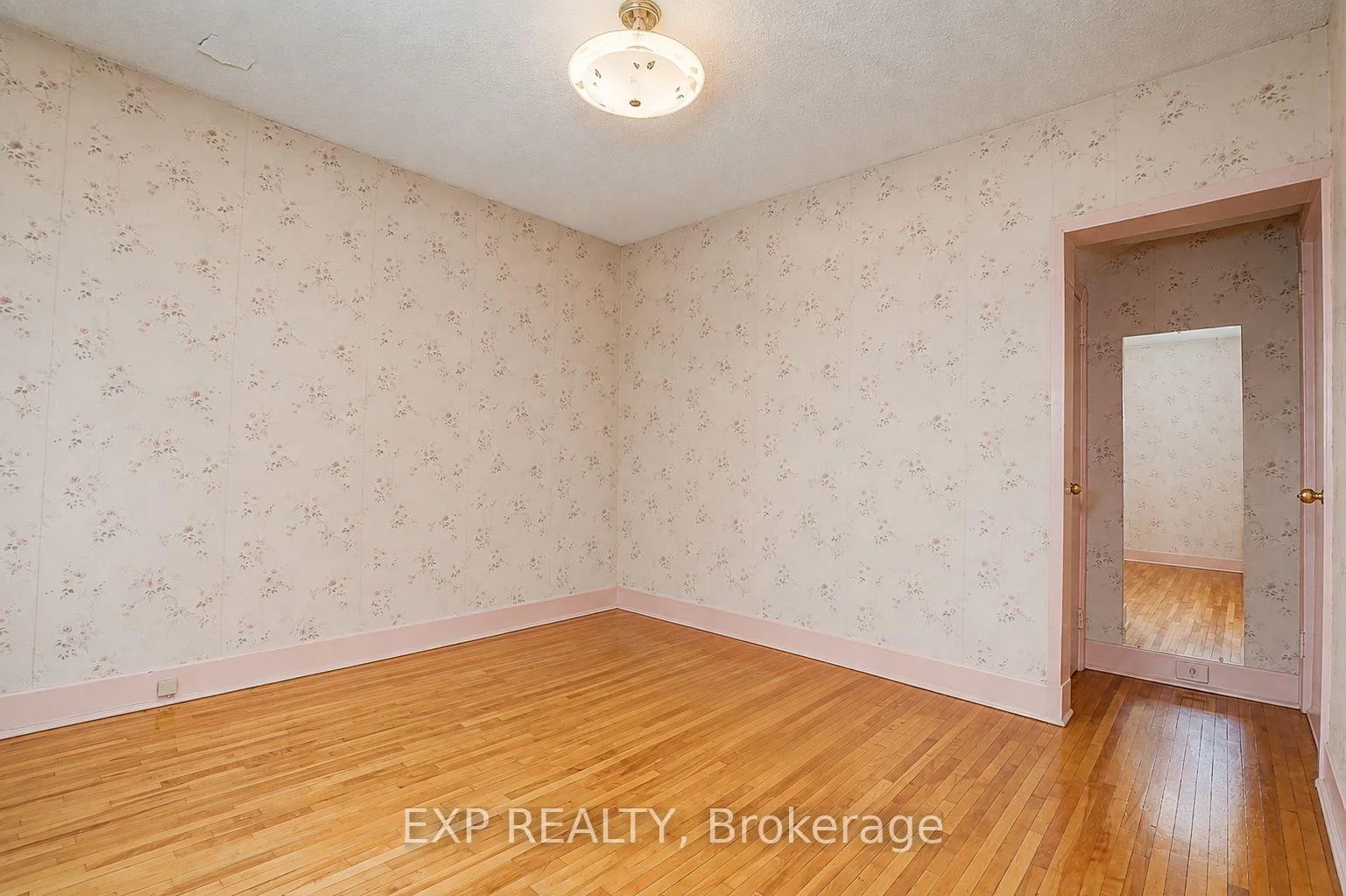 Photo 13 of 298 Glebemount Avenue, Toronto, East York — HOMEH