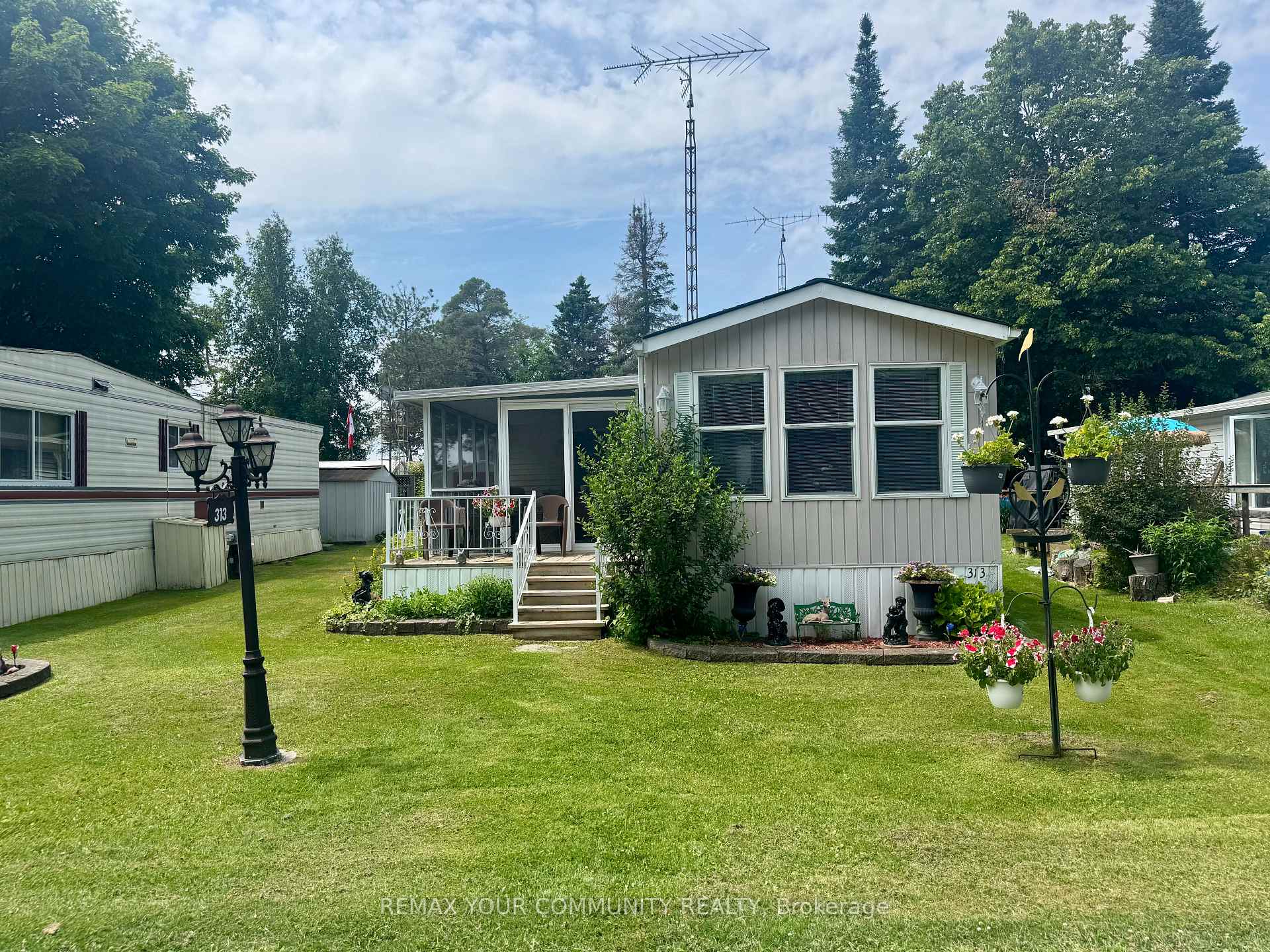 Photo of 285 Crydermans 313 Side Road