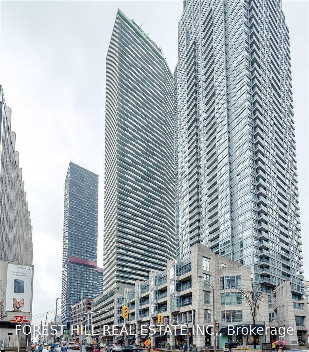 Front of Unit 4505, 2221 Yonge Street