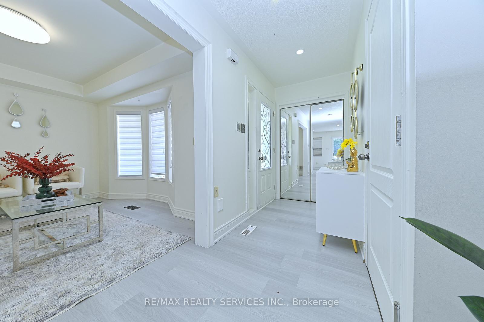 Photo 7 of 56 Mullis Crescent, Brampton, Credit Valley — HOMEH