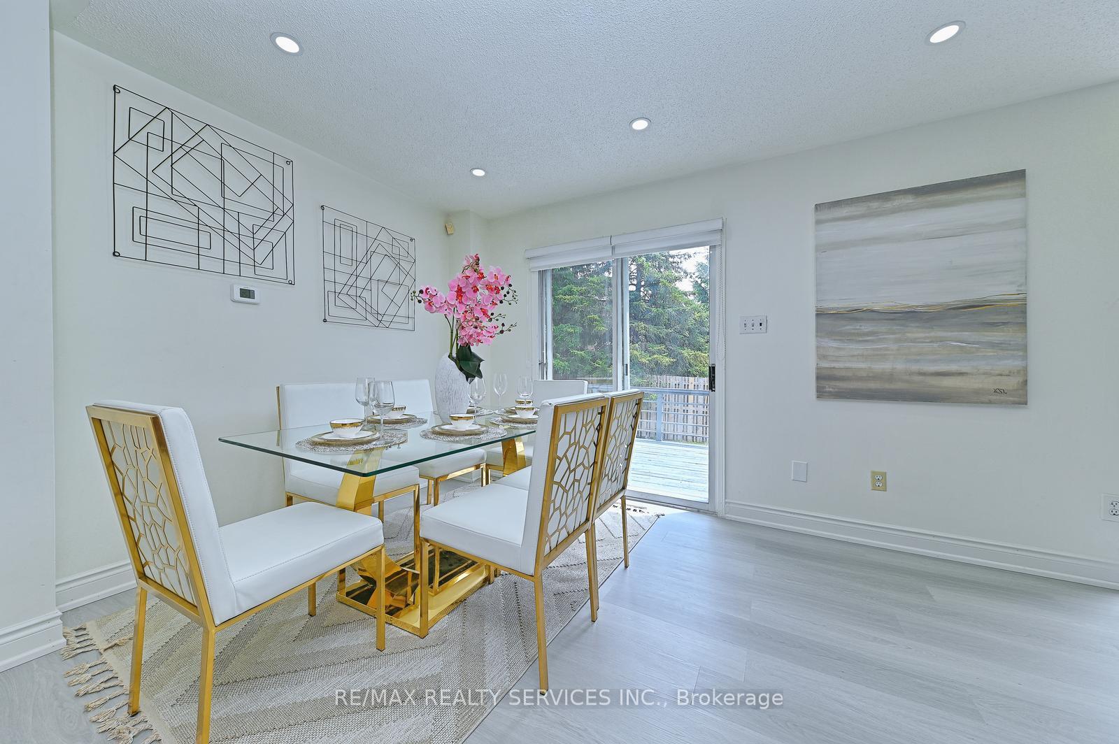 Photo 10 of 56 Mullis Crescent, Brampton, Credit Valley — HOMEH