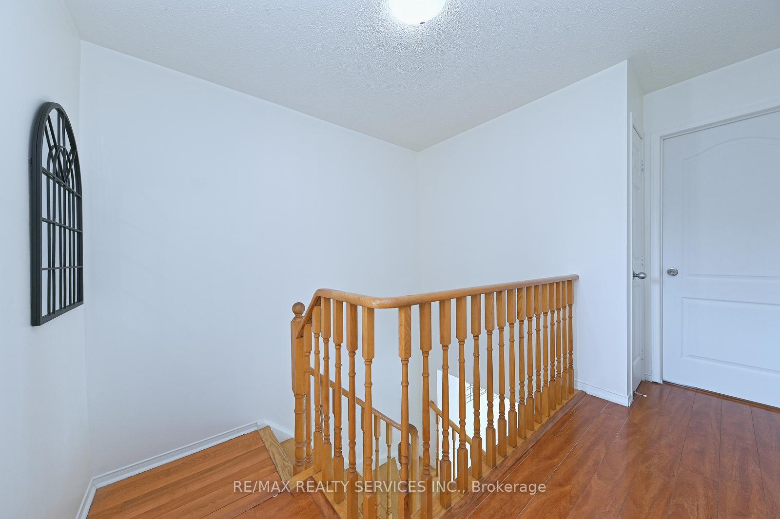 Photo 18 of 56 Mullis Crescent, Brampton, Credit Valley — HOMEH