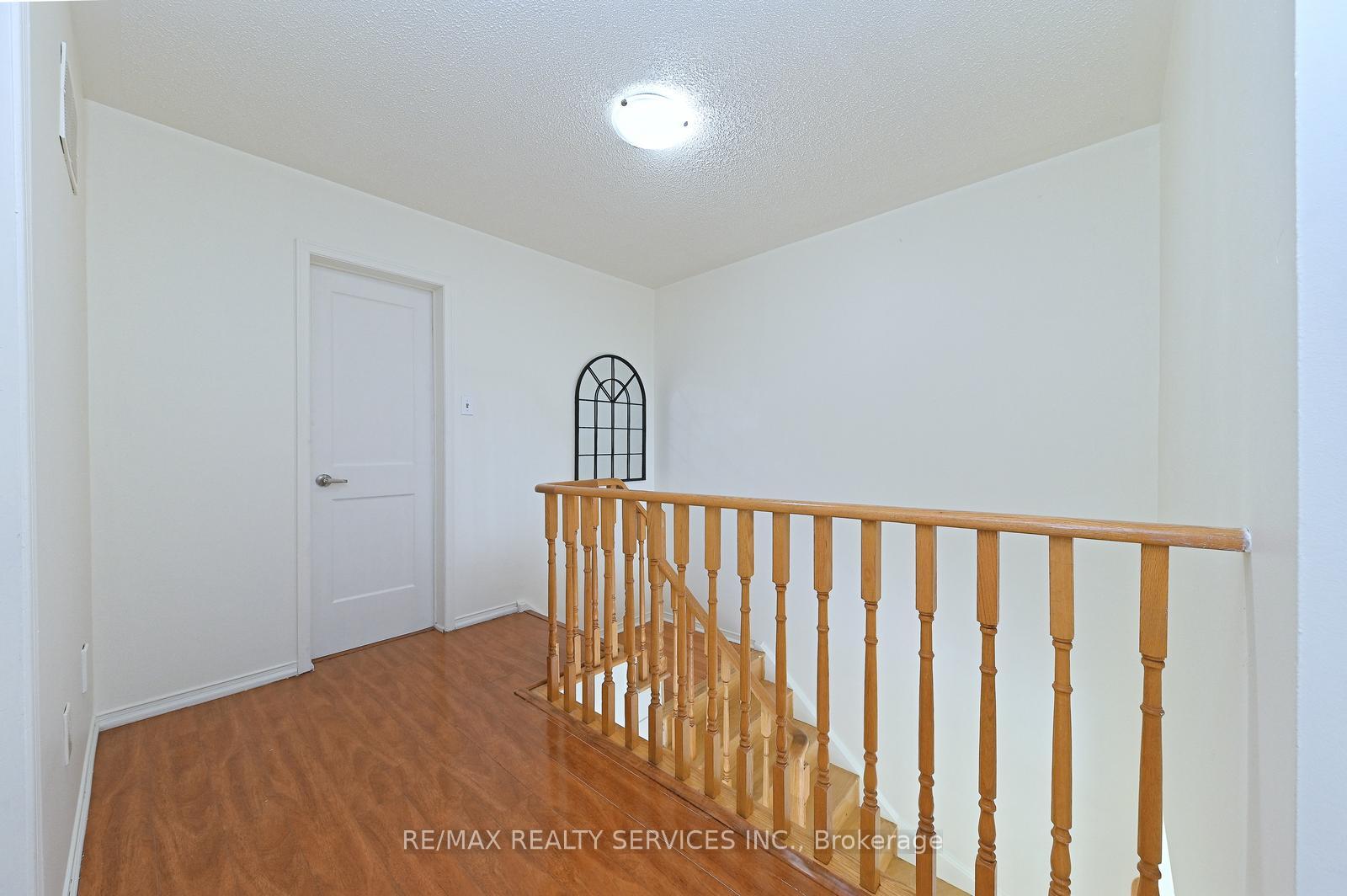 Photo 19 of 56 Mullis Crescent, Brampton, Credit Valley — HOMEH
