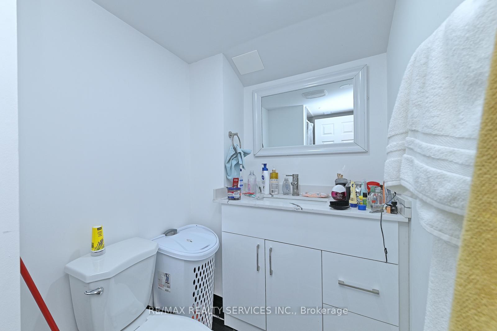 Photo 30 of 56 Mullis Crescent, Brampton, Credit Valley — HOMEH