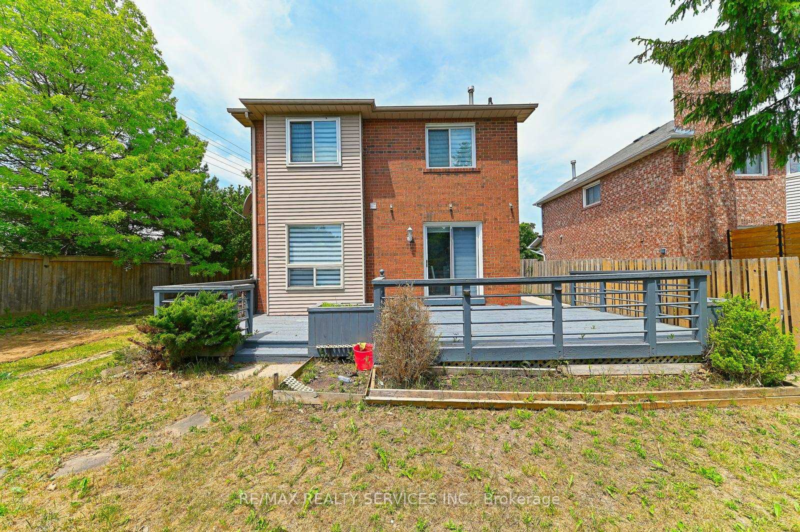 Photo 34 of 56 Mullis Crescent, Brampton, Credit Valley — HOMEH