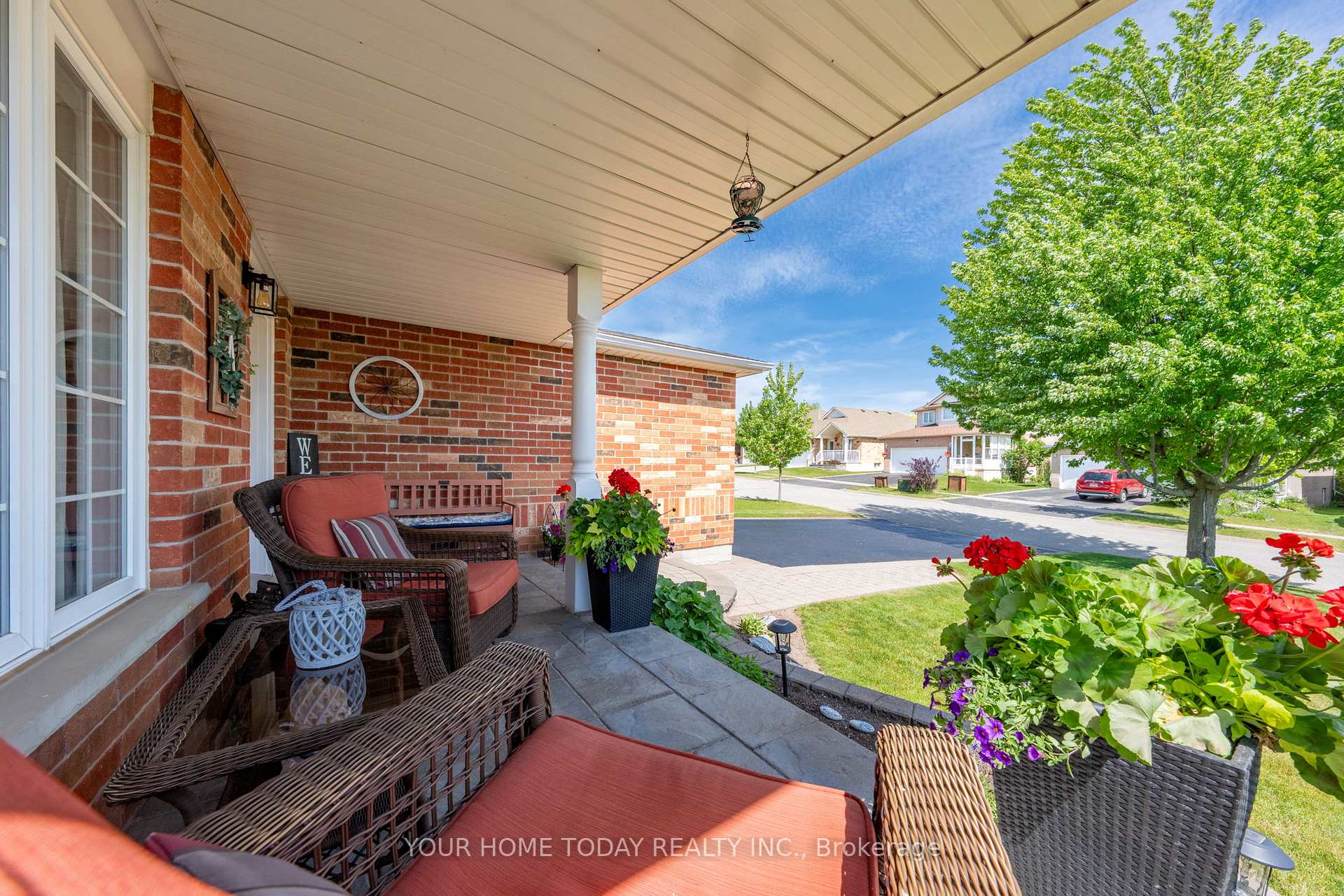 Photo 6 of 9 Kenney Street, Halton Hills, Acton — HOMEH