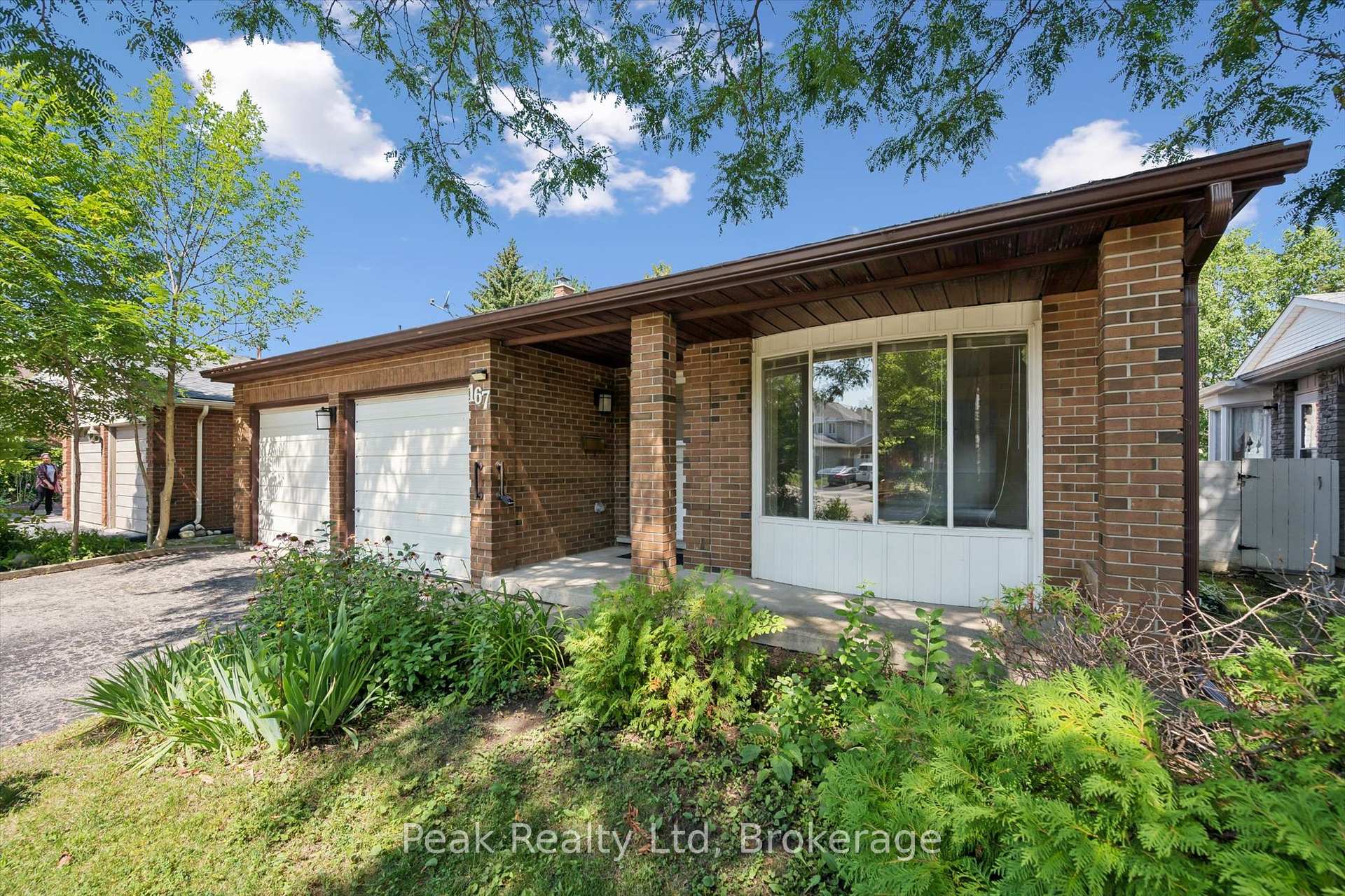 Photo 3 of 167 Westvale Drive, Waterloo, Westvale — HOMEH