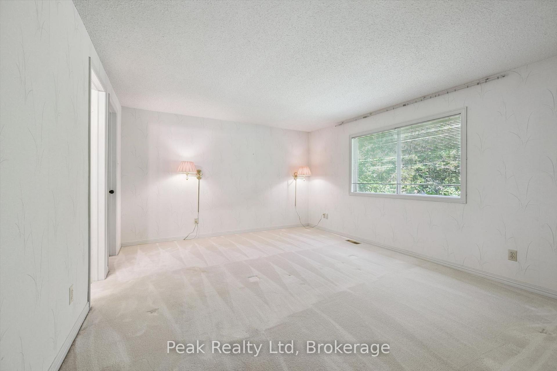 Photo 17 of 167 Westvale Drive, Waterloo, Westvale — HOMEH