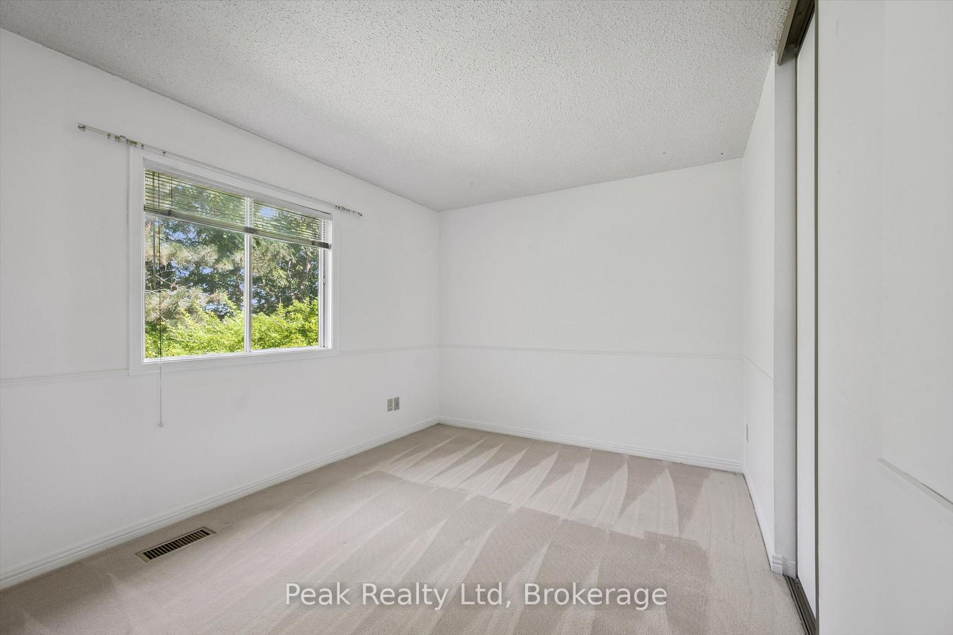 Photo 19 of 167 Westvale Drive, Waterloo, Westvale — HOMEH