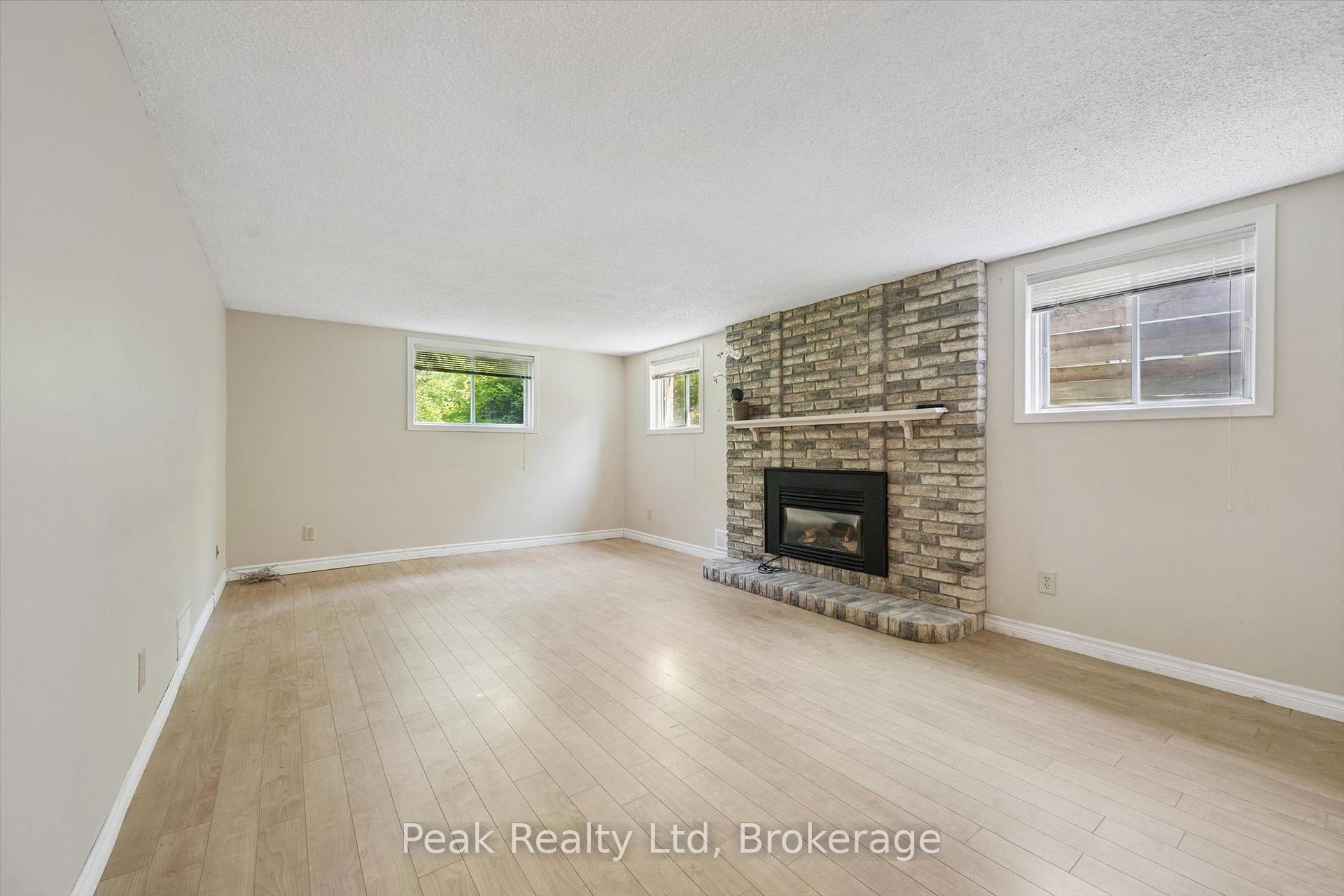 Photo 25 of 167 Westvale Drive, Waterloo, Westvale — HOMEH