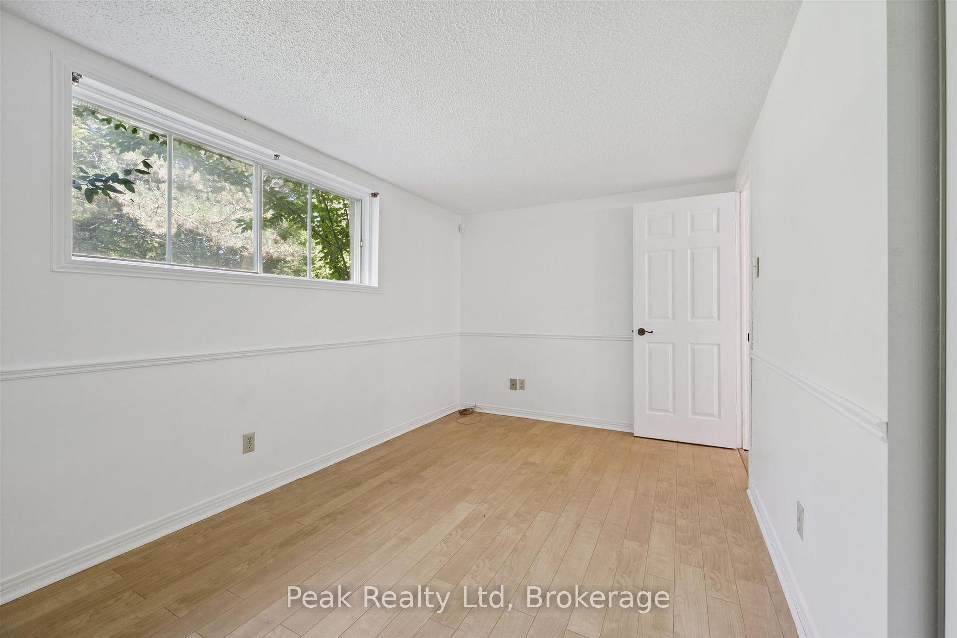 Photo 26 of 167 Westvale Drive, Waterloo, Westvale — HOMEH