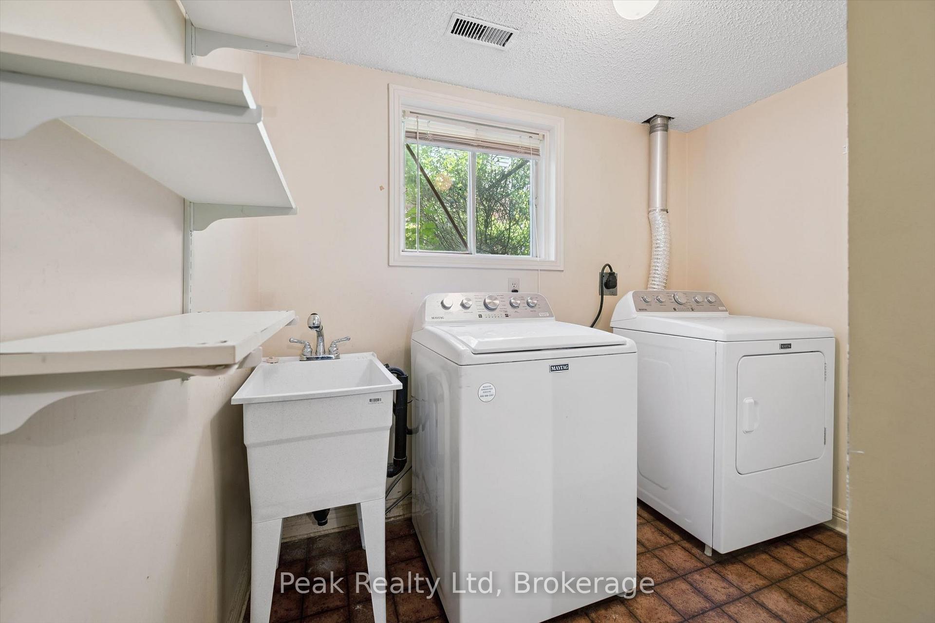 Photo 29 of 167 Westvale Drive, Waterloo, Westvale — HOMEH