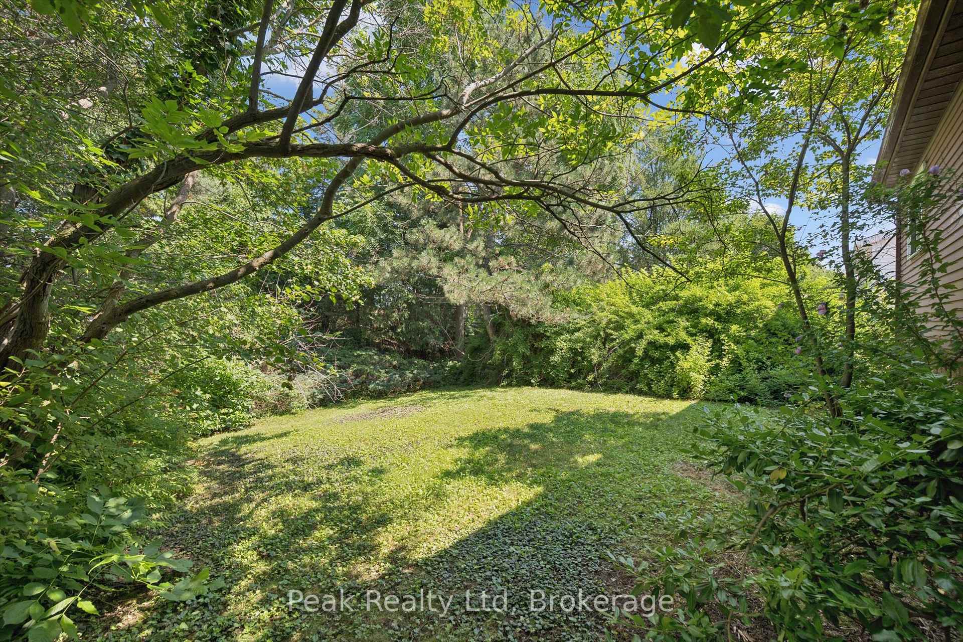 Photo 35 of 167 Westvale Drive, Waterloo, Westvale — HOMEH